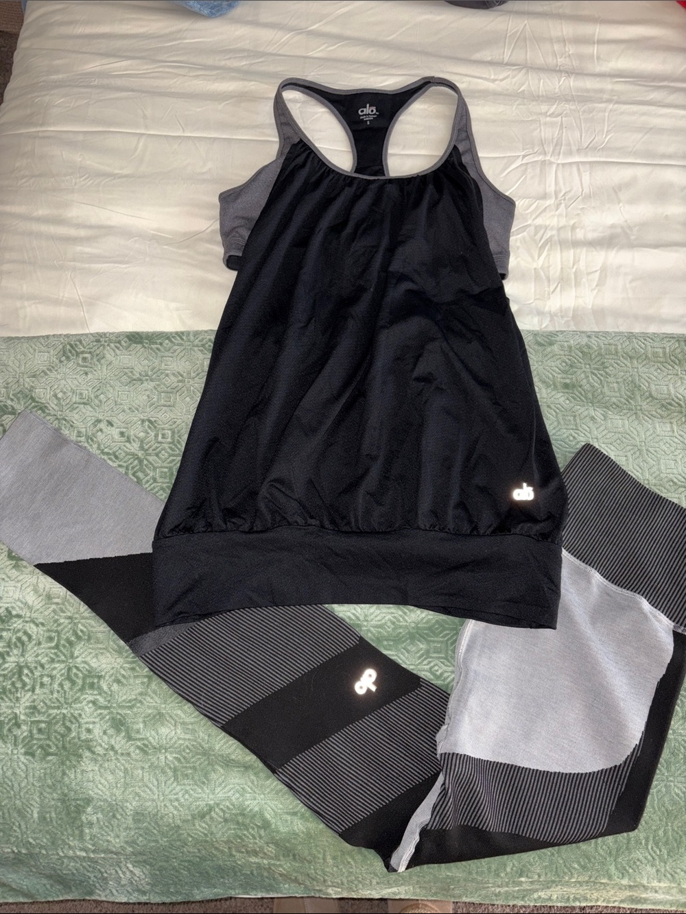 ALO Yoga Black Tank Top with Gray & Black Patterned Leggings